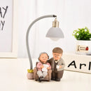 Escultura de Casal Idoso para Decoração de Sala e Escritório Lenogue