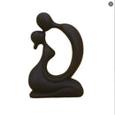 Escultura Moderna de Casal se Beijando em Resina Lenogue
