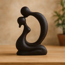 Escultura Moderna de Casal se Beijando em Resina Lenogue