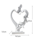 Escultura Nórdica de Casal se Beijando em Resina para Sala Lenogue