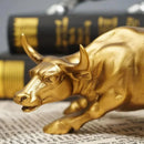 Estátua Decorativa Touro de Wall Street Dourado em Resina Lenogue