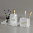 Kit para Banheiro Resina Dourado com Dispenser e Porta Escova 3 Peças Lenogue